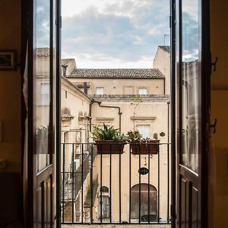 Casa Di Marco Palazzo Astuto Apartment Noto Bagian luar foto